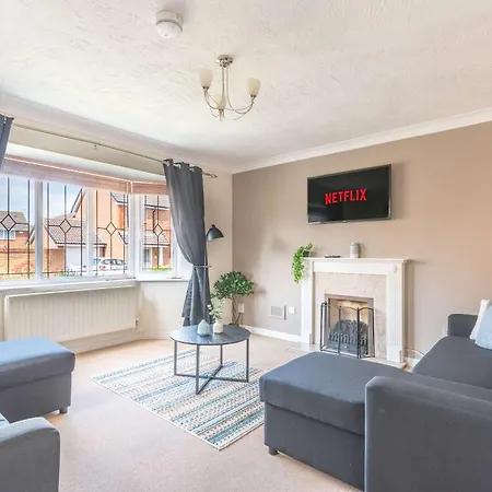 Bright & Spacious 4 Bedroom With Garden