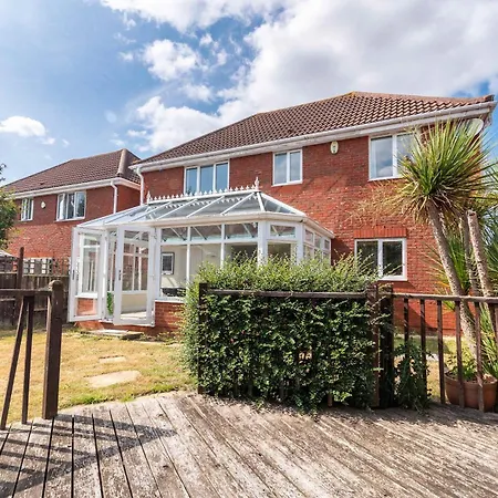 Bright & Spacious 4 Bedroom With Garden Bristol